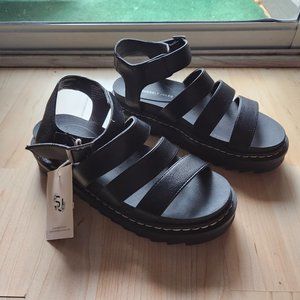 NEW Black Chunky Platform Sandals